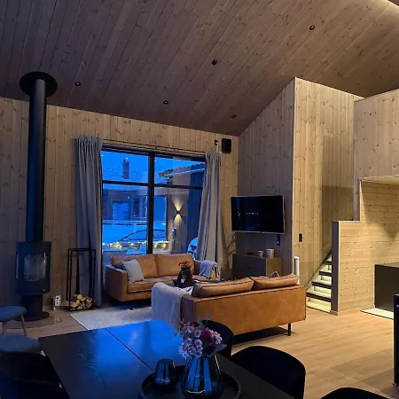 Dom wakacyjny New And Completed Year-round At Gautefall